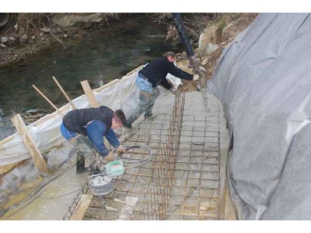 Reconstruction-de-la-roue-du-moulin-a-Dung-11