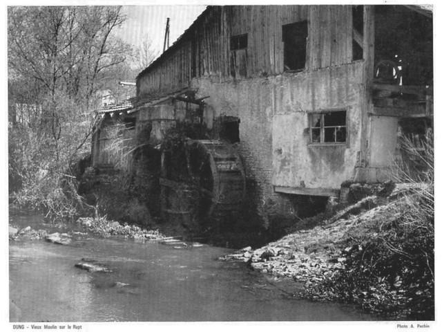 Reconstruction-de-la-roue-du-moulin-a-Dung-2