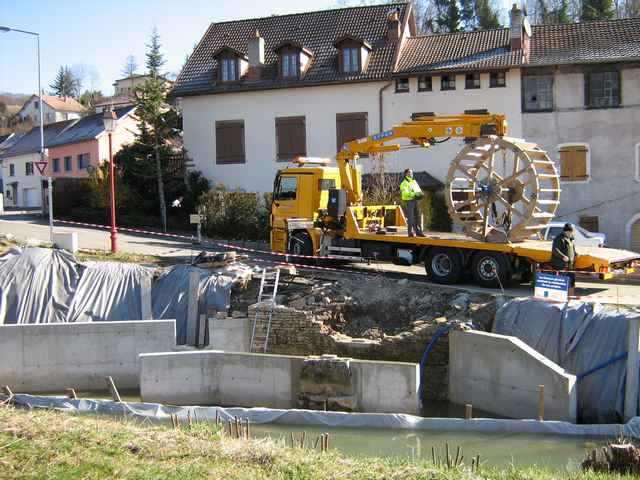 Reconstruction-de-la-roue-du-moulin-a-Dung-29