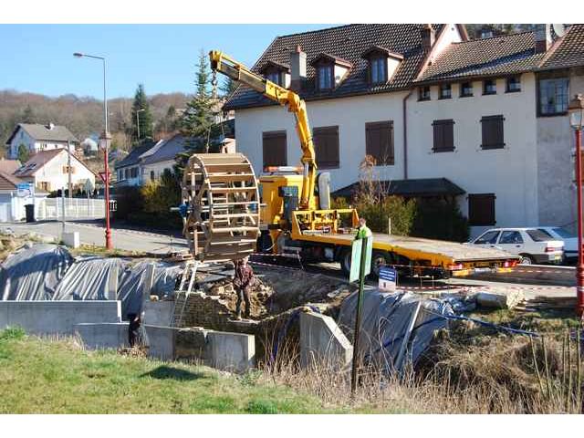 Reconstruction-de-la-roue-du-moulin-a-Dung-31