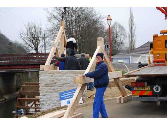 Reconstruction-de-la-roue-du-moulin-a-Dung-55