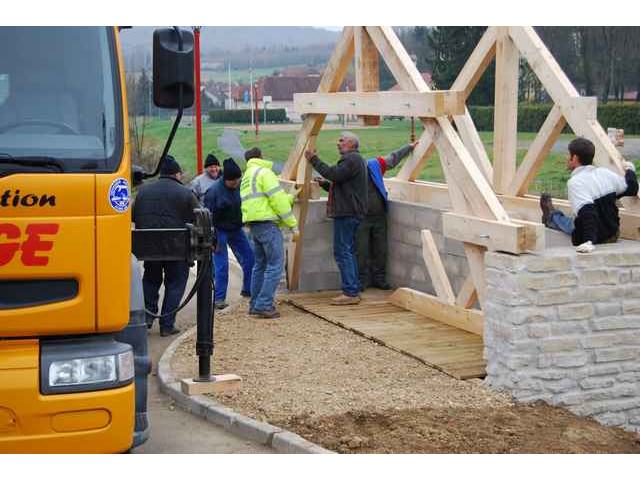 Reconstruction-de-la-roue-du-moulin-a-Dung-57