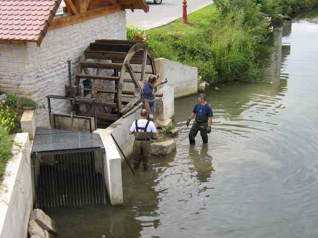 Reconstruction-de-la-roue-du-moulin-a-Dung-78