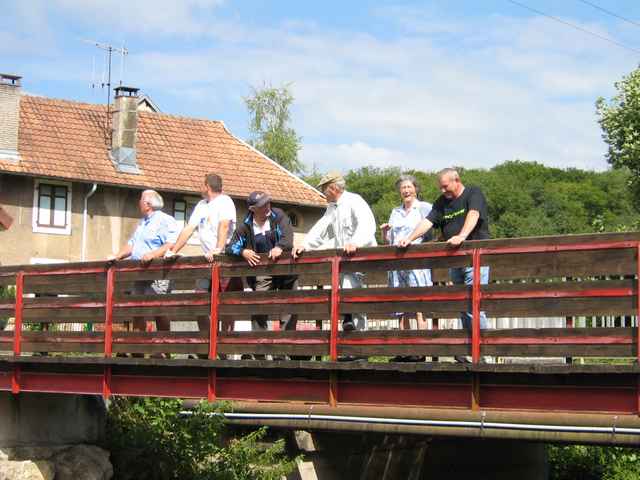 Reconstruction-de-la-roue-du-moulin-a-Dung-82