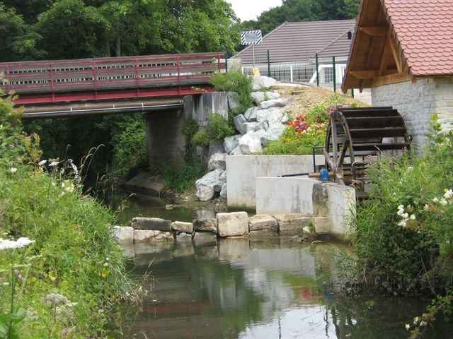 Reconstruction-de-la-roue-du-moulin-a-Dung-85